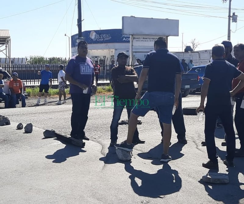 Obreros de la siderúrgica 2 continúan con su plantón en protesta por la falta de pagos