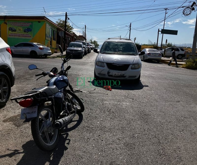 Cafre embiste moto donde viajaba niña con su abuelo