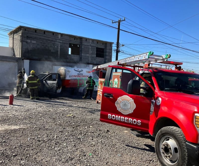 Incendio de Pipa de Gas LP causó la activación del código rojo y movilización del cuerpo de Bomberos y Policía Municipal