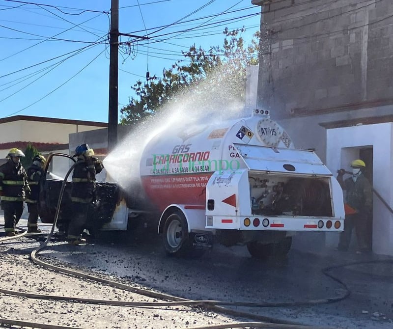 Incendio de Pipa de Gas LP causó la activación del código rojo y movilización del cuerpo de Bomberos y Policía Municipal