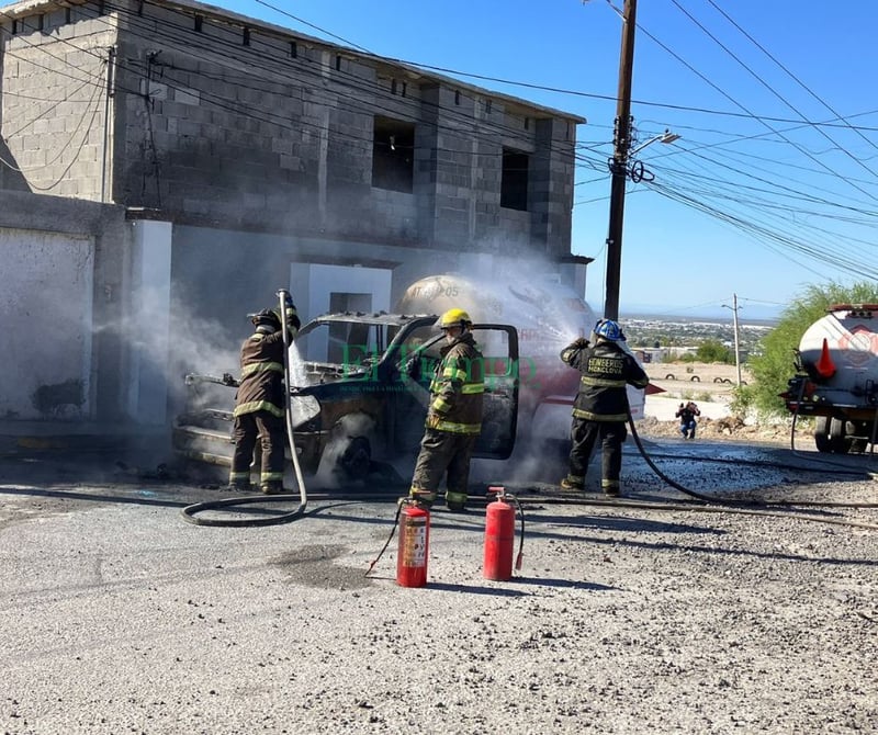 Incendio de Pipa de Gas LP causó la activación del código rojo y movilización del cuerpo de Bomberos y Policía Municipal