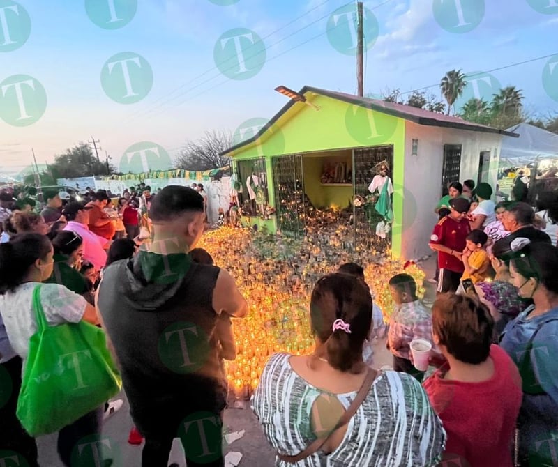 Creyentes acompañan todo el día a San Juditas Tadeo