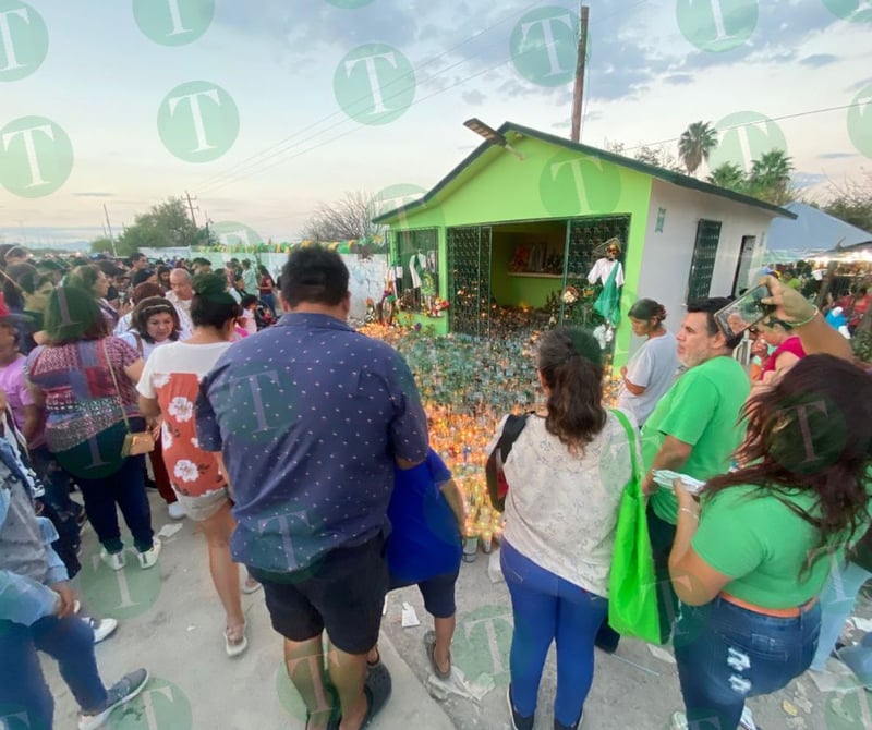 Creyentes acompañan todo el día a San Juditas Tadeo