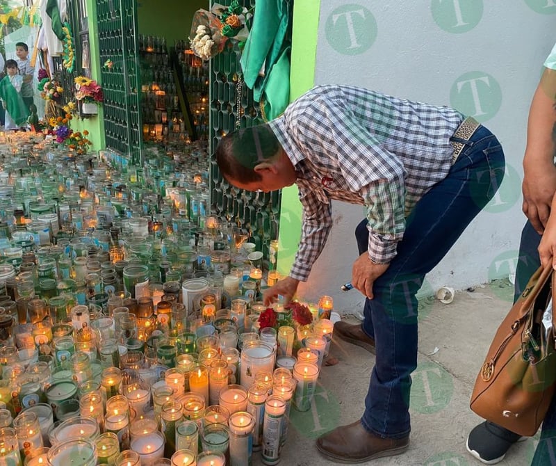 Creyentes acompañan todo el día a San Juditas Tadeo