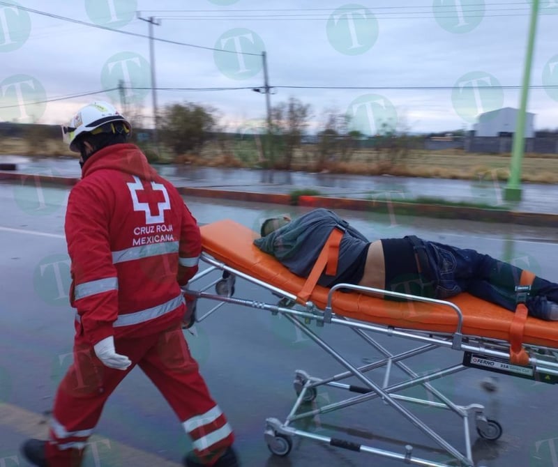 Soldado queda gravemente herido tras volcar en el libramiento Carlos Salinas 