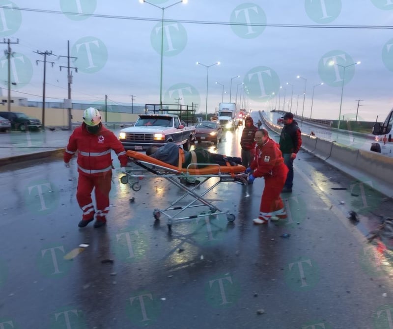 Soldado queda gravemente herido tras volcar en el libramiento Carlos Salinas 