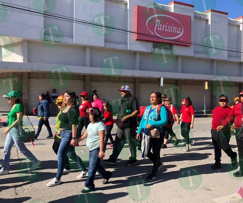 Alumnos del CAM #13 conmemoran Día Internacional del Síndrome de Down con desfile 