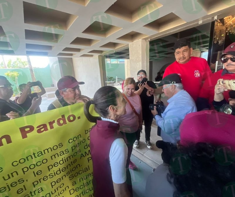 Sheinbaum llegó a Monclova para platicar con obreros