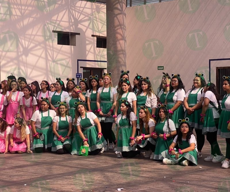 Normalistas festejan el Día del Niño con presentaciones de baile