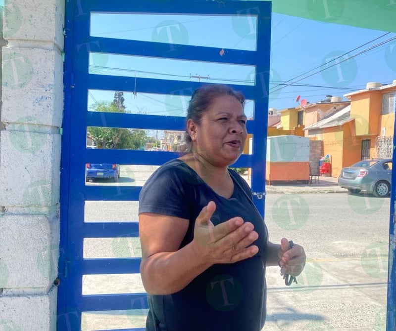 Madres de familia se quejan por falta de electricidad para el grupo de quinto grado en la primaria Torres Jaime Bodeg