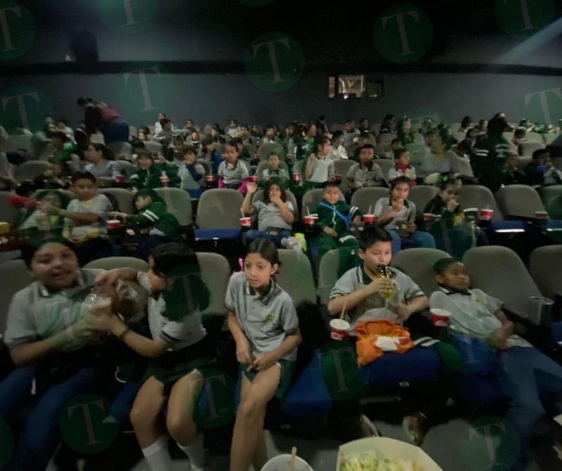 Celebran el día del niño en el cine 