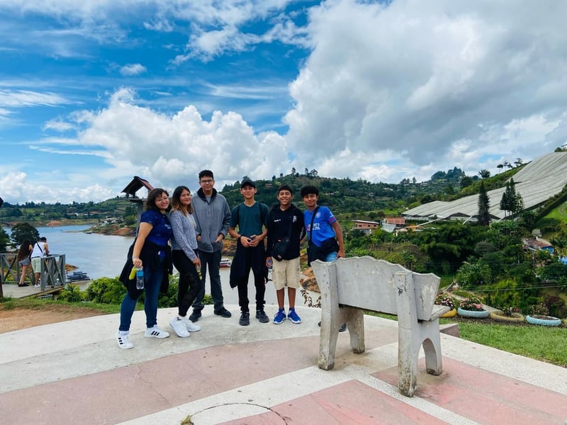 Alumnos de Aula Lego de Monclova llegan a competencia en Colombia 