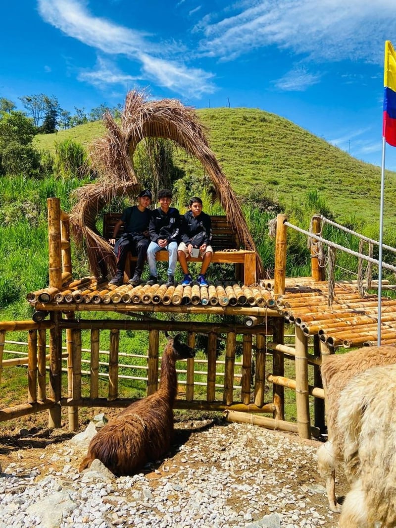 Alumnos de Aula Lego de Monclova llegan a competencia en Colombia 