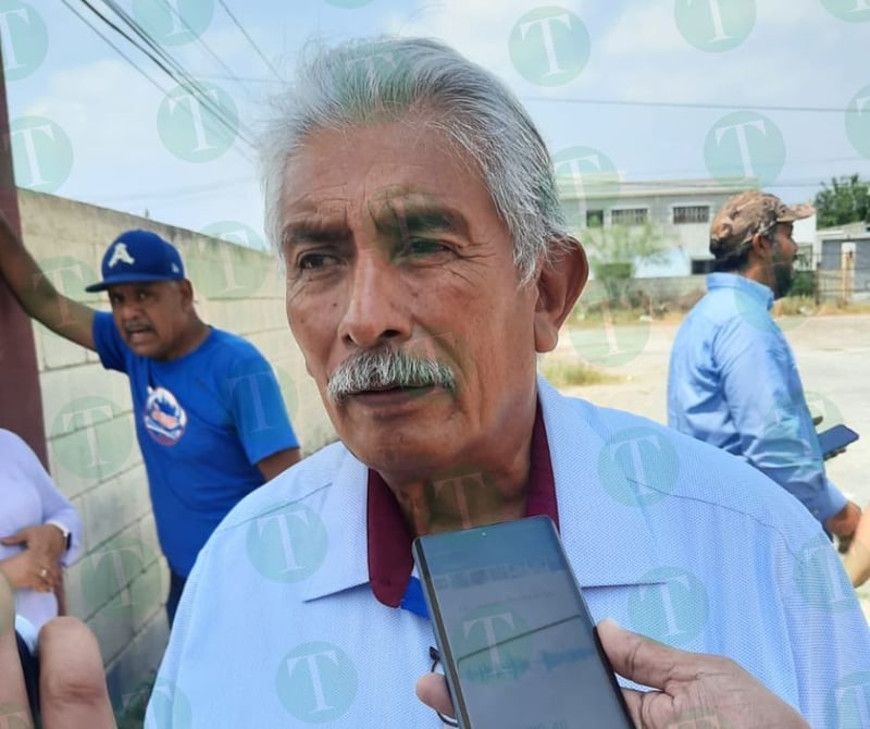 El Dr. Pepe Pérez sale a emitir su voto en Frontera 