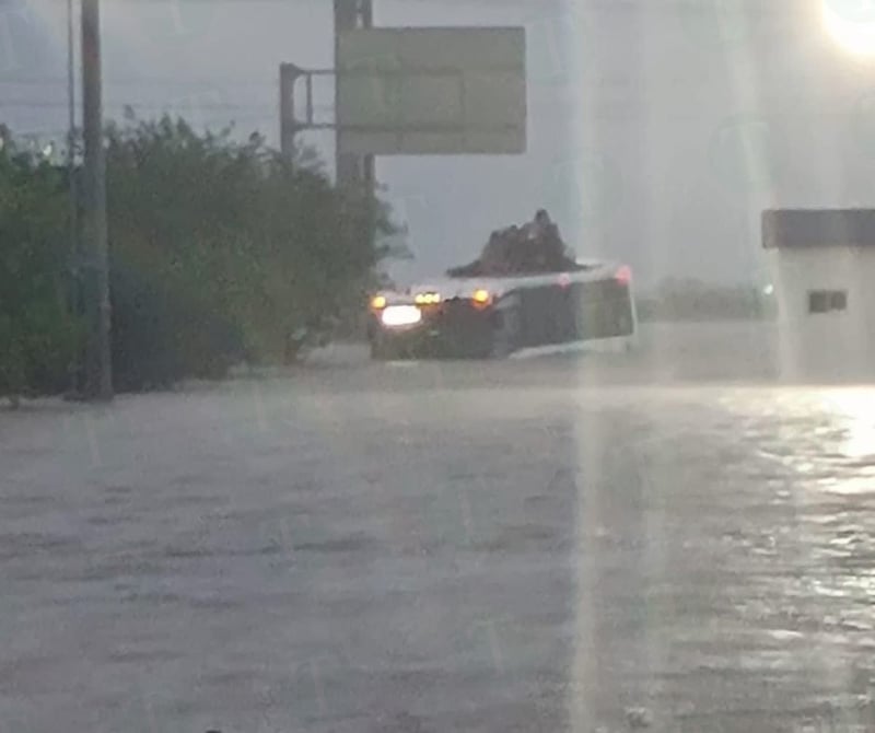 Ramos Arizpe queda completamente inundado