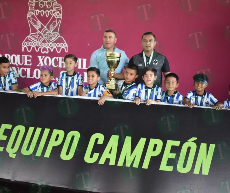 Parque Xochipilli premia a los campeones de la Liga de Fútbol