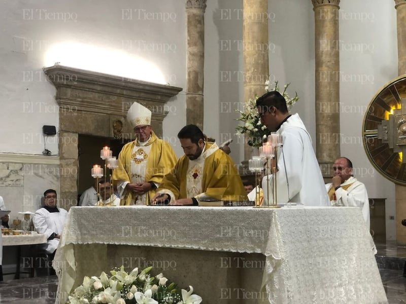 Nestor Martínez es nombrado párroco de la Santiago Apóstol 