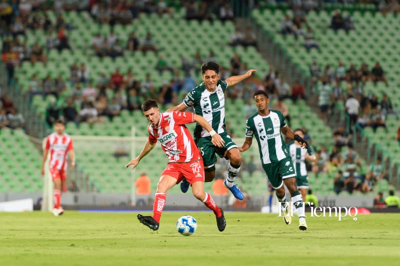 Santos Laguna vence a Necaxa en el Corona