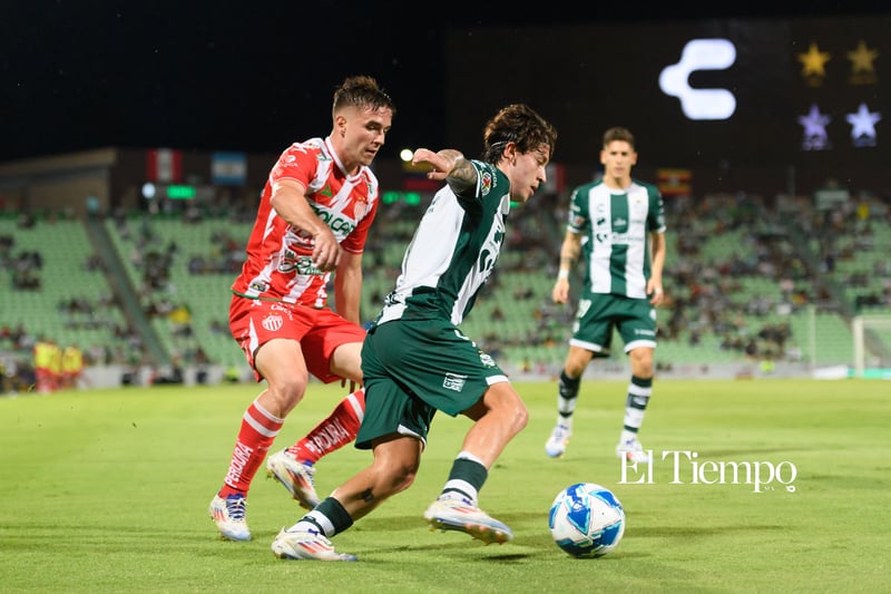 Santos Laguna vence a Necaxa en el Corona