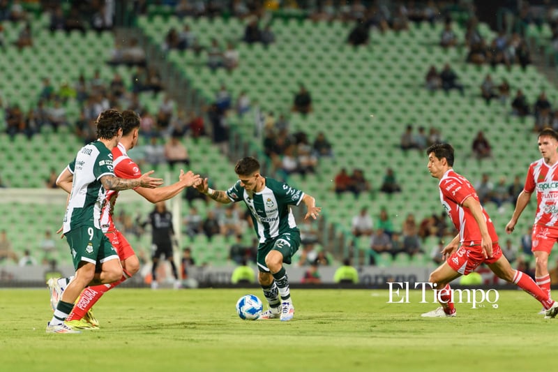 Santos Laguna vence a Necaxa en el Corona