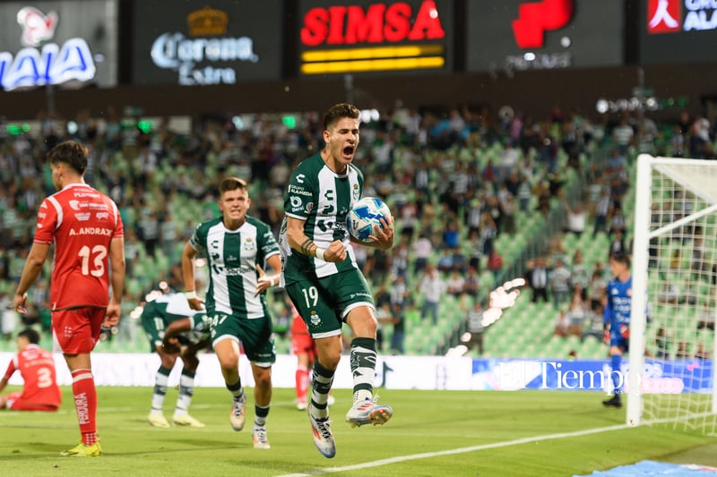 Santos Laguna vence a Necaxa en el Corona