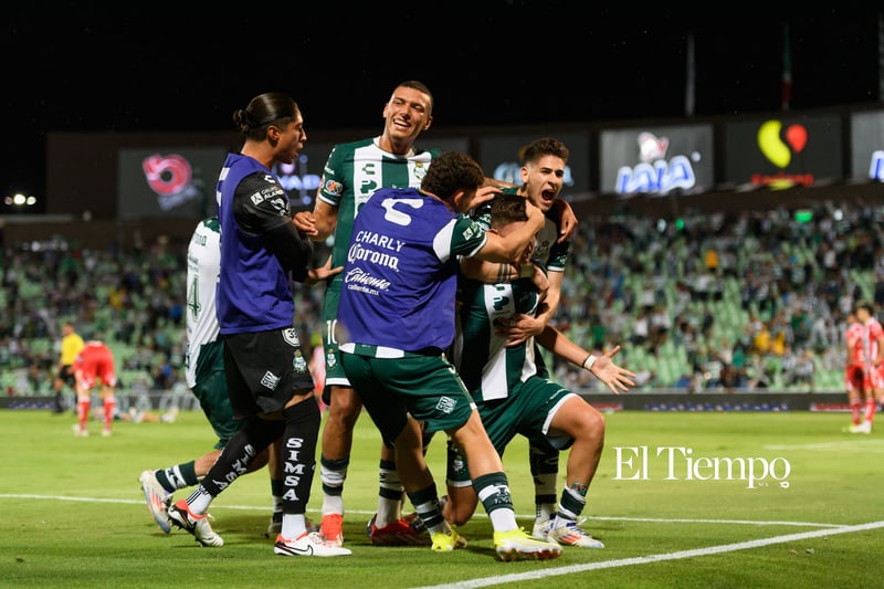 Santos Laguna vence a Necaxa en el Corona