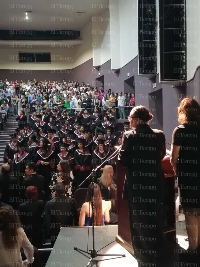 Egresan 270 alumnos de la Universidad Vizcaya de las Américas campus Monclova