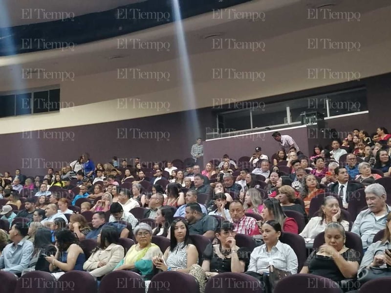 Egresan 270 alumnos de la Universidad Vizcaya de las Américas campus Monclova