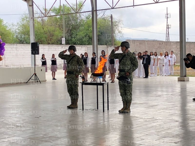 Normalistas festejan sexto aniversario de fundación 