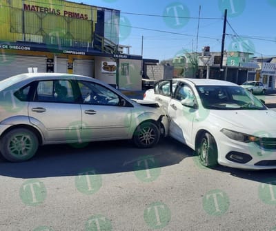 Da vuelta en "u" y la riega en la Industrial