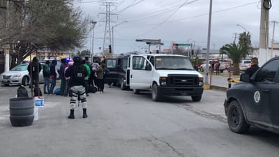 Liberan a sujetos que transportaban migrantes