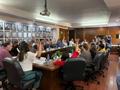 Ayuntamiento aprueba descuento del 50% en refrendo a taxistas 