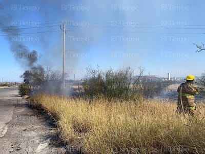 Arde pastizal seco en la curva de Juan Sánchez