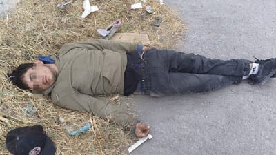 Hombre se avienta al paso de una camioneta en la Margarito Silva