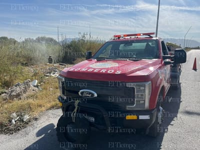 Incendio de pastizal y carrizo moviliza a Bomberos y Protección Civil