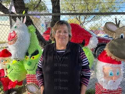 Felicitas Treviño elabora y vende piñatas en temporada decembrina