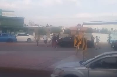 Riña entre jóvenes en avenida moviliza a autoridades