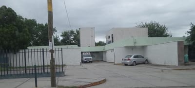 Hombre herido de bala moviliza a policías en clínica IMSS