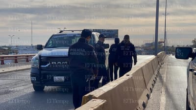 Policías evitan que mujer se lance de un puente y termine con su vida en Piedras Negras