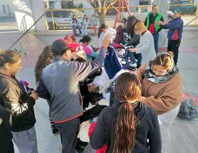 Se realiza donación de ropa en buen estado para las familias de la Col. Hidalgo