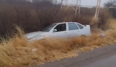Joven lesionada en accidente entre camioneta y auto en la carretera Múzquiz - Palaú