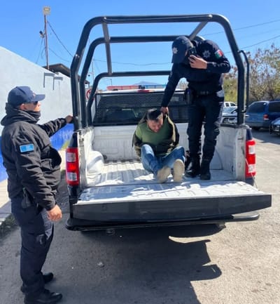 Fardero fue detenido en Soriana Anáhuac con productos ocultos en su ropa