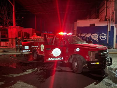 Arde madera en un lado del PAN Monclova