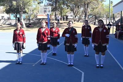 Alumnos de Colegio Vizcaya destacan en concurso de escoltas 