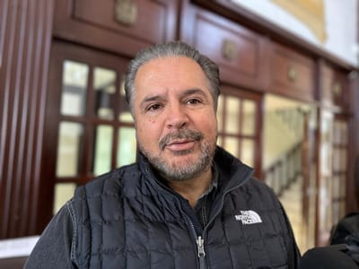 Líder de UDC cuestiona auditorías y respalda a alcalde de Acuña