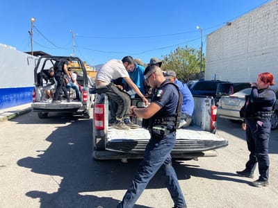 Detienen a 10 infractores en operativo de la Policía Municipal en Monclova