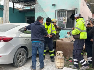Incendio en lavandería de vivienda moviliza a Bomberos en Monclova