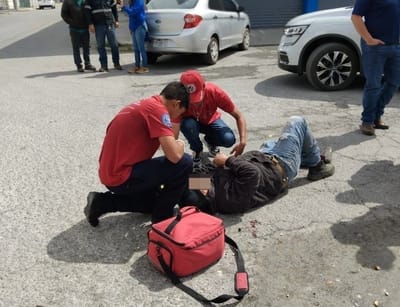 Accidente de moto en la avenida Acereros deja un lesionado