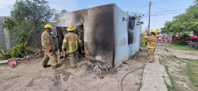 Incendio en Tierra y Libertad; sujeto prende fuego a vivienda deshabitada