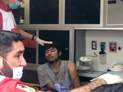 vecino le abre alcancía a palos en la cabeza